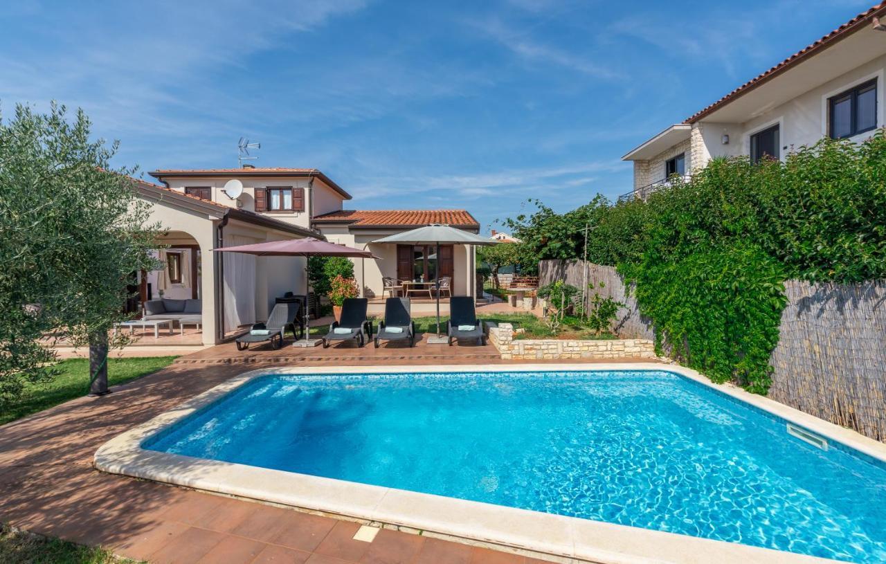 Villa Lucas Novigrad Istria エクステリア 写真