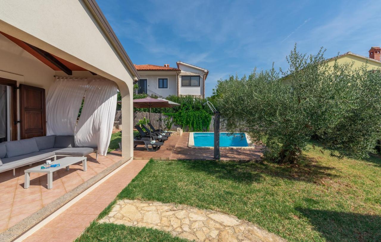 Villa Lucas Novigrad Istria エクステリア 写真